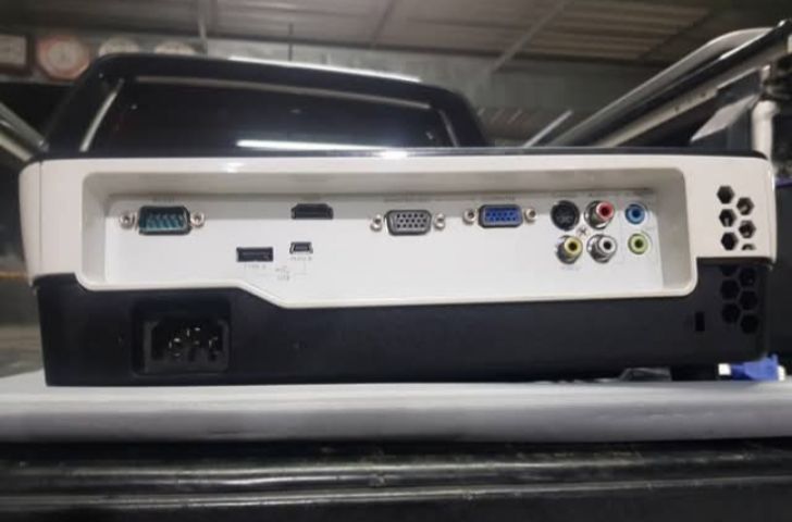 เครื่องฉายโปรเจคเตอร์ benq รูปที่ 2