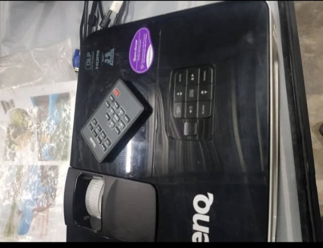 เครื่องฉายโปรเจคเตอร์ benq รูปที่ 6