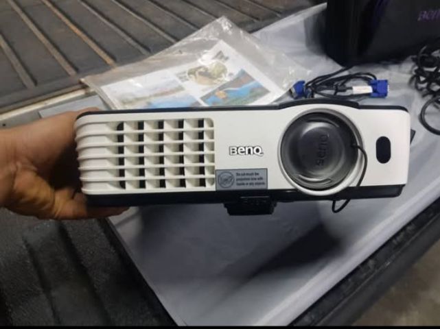 เครื่องฉายโปรเจคเตอร์ benq รูปที่ 3