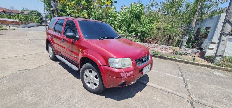 รถ Ford Escape 2.3 XLT 4WD สี แดง