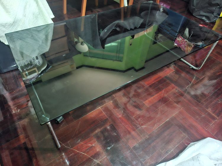 โต๊ะกระจกรับแขก โต๊ะวางทีวี ทรงเรียบทันสมัย