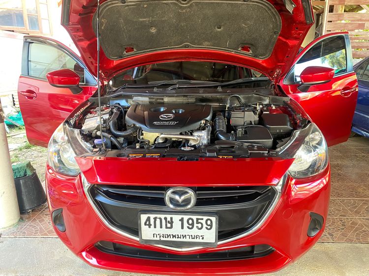 Mazda Mazda 2 2015 1.5 Skyactiv-D Sedan ดีเซล ไม่ติดแก๊ส เกียร์อัตโนมัติ แดง รูปที่ 4