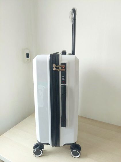 กระเป๋าเดินทาง Snoopy พรีเมี่ยม 20 นิ้ว (ใหม่) ส่งฟรี EMS รูปที่ 3