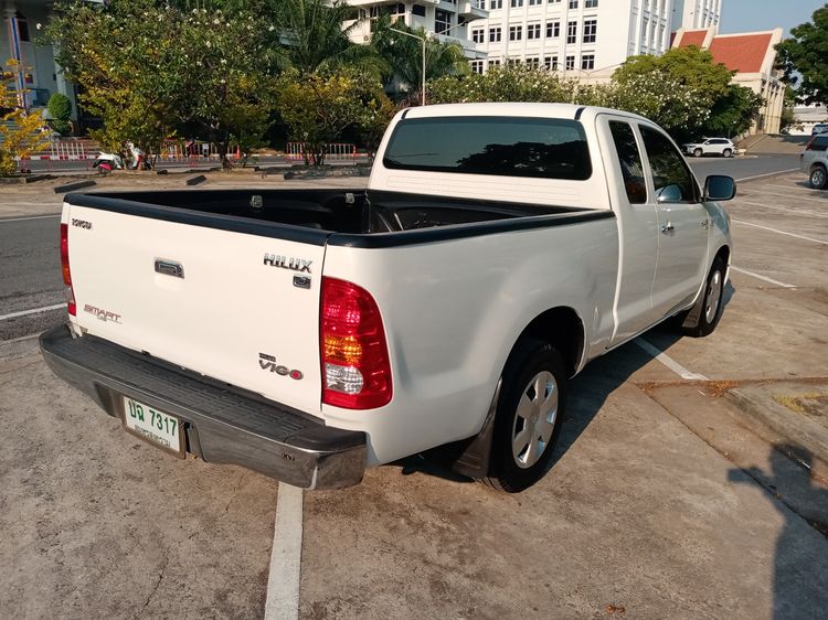 Toyota Hilux Vigo 2011 2.5 J Pickup ดีเซล ไม่ติดแก๊ส เกียร์ธรรมดา ขาว รูปที่ 2
