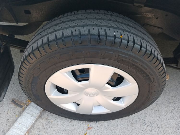 Toyota Hilux Vigo 2011 2.5 J Pickup ดีเซล ไม่ติดแก๊ส เกียร์ธรรมดา ขาว รูปที่ 4