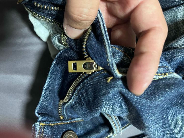 กางเกงยีนส์ Levi's รูปที่ 8