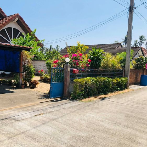 ใช่ ขายบ้านพร้อมที่ดินติดทะเล รูปที่ 2