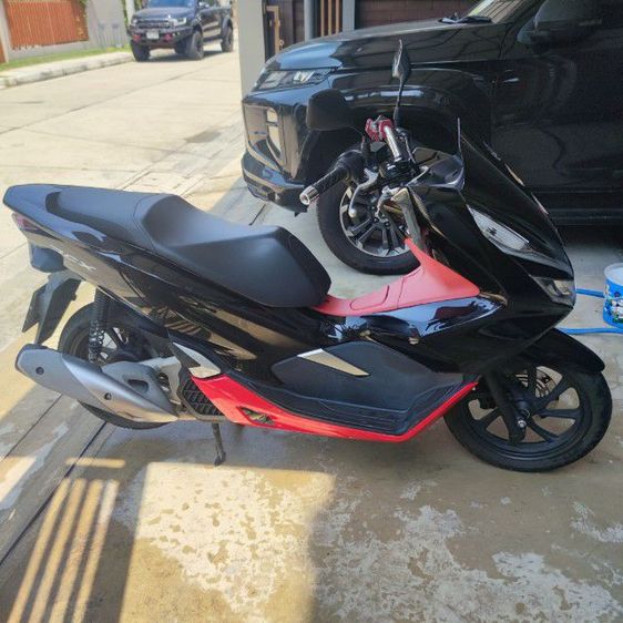 Honda PCX ปี 2019 สีดำแดง รูปที่ 2
