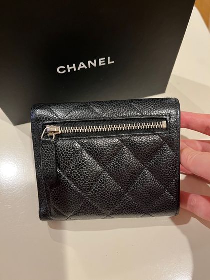 Chanel tri-fold wallet รูปที่ 3