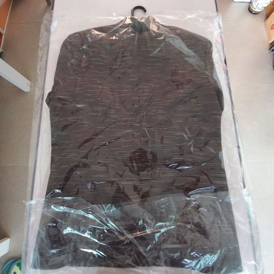 เสื้อเชิ้ตผ้าไหมคอปกผู้ชาย สีน้ำตาล ไซส์ M สภาพเหมือนใหม่ รูปที่ 6