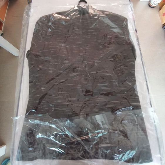 เสื้อเชิ้ตผ้าไหมคอปกผู้ชาย สีน้ำตาล ไซส์ M สภาพเหมือนใหม่ รูปที่ 9
