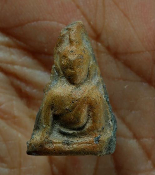 พระนางพญาอกนูนเล็ก