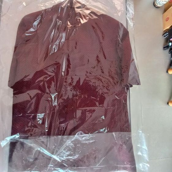 เสื้อเชิ้ตผ้าไหมคอปกผู้ชาย สีแดง ไซส์ M สภาพเหมือนใหม่ รูปที่ 8