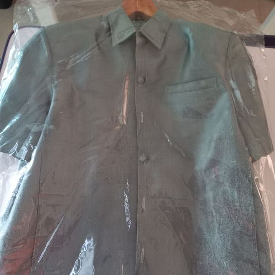 เสื้อผ้าไหมผู้ชาย สีเทาเงิน ไซส์ M 
สภาพเหมือนใหม่ รูปที่ 8