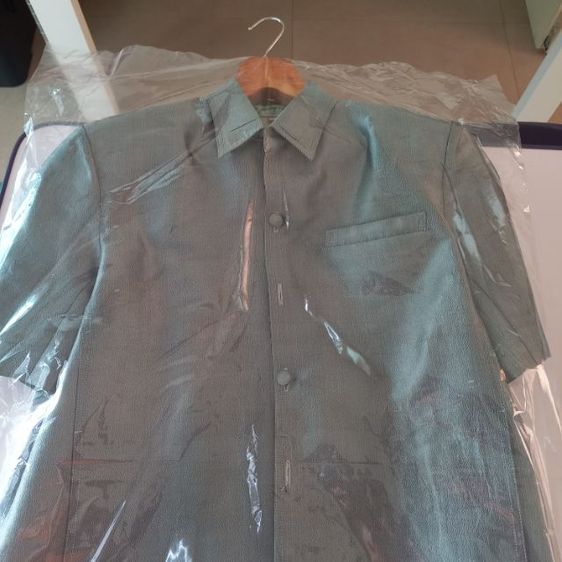 เสื้อผ้าไหมผู้ชาย สีเทาเงิน ไซส์ M 
สภาพเหมือนใหม่ รูปที่ 11