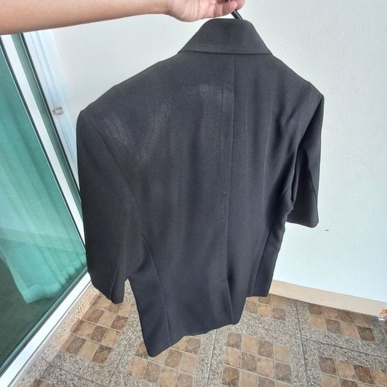 เสื้อเชิ้ตมีปกแขนสั้นผู้ชาย สีดำ สภาพเหมือนใหม่ รูปที่ 3