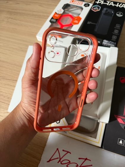 dbrand case Ghost 2 สภาพดี  สีส้ม รูปที่ 2