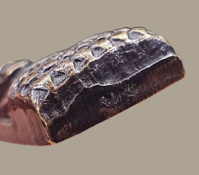 หลวงปู่ทวดหลังหนังสือเล็ก พิมพ์ว.กระเด็น เนื้อทองเหลืองรมดำ ปี 2505 วัดช้างให้ จ.ปัตตานี รูปที่ 17