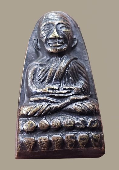 หลวงปู่ทวดหลังหนังสือเล็ก พิมพ์ว.กระเด็น เนื้อทองเหลืองรมดำ ปี 2505 วัดช้างให้ จ.ปัตตานี รูปที่ 5