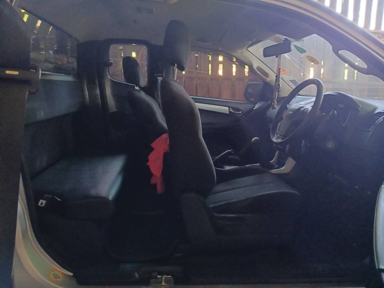 Isuzu D-MAX 2017 1.9 Hi-Lander M Pickup ดีเซล เกียร์ธรรมดา เทา รูปที่ 3