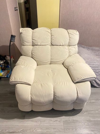 เก้าอี้นวมไฟฟ้าจากอินตาลี