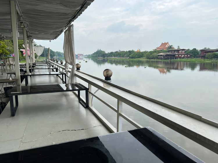 ขายและให้เช่า ร้านอาหาร+คาเฟ่ พร้อมสิ่งปลูกสร้าง ติดแม่น้ำท่าจีน เนื้อที่343ตรว. พุทธมณฑลสาย7 ต.หอมเกร็ด อ.สามพราน