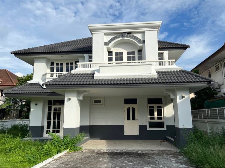 หมู่บ้าน เลคการ์เด้นวิลล่า ลาดกระบัง