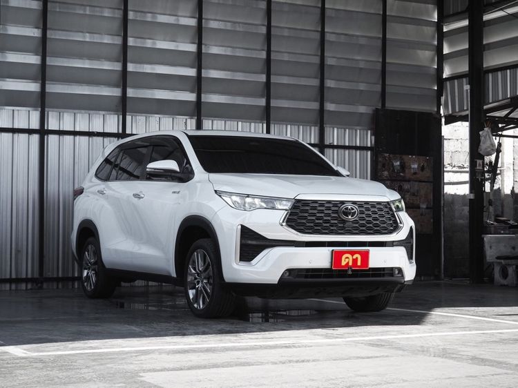 Toyota Innova 2024 2.0 Zenix HEV Premium Utility-car ไฮบริด ไม่ติดแก๊ส เกียร์อัตโนมัติ ขาว รูปที่ 3