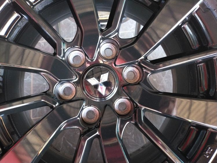 แม็กมิตซู ขอบ18 พร้อมยางมิชลิน 265 60 18 ปี24 แม็กสวยไร้รอย ไม่คดไม่ดุ้งไม่แตก ยางสวยทุกเส้น ใส่ triton ปาเจ รูปที่ 5