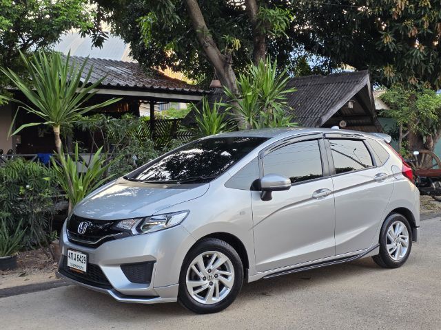 รถ Honda Jazz 1.5 V+ สี บรอนซ์เงิน