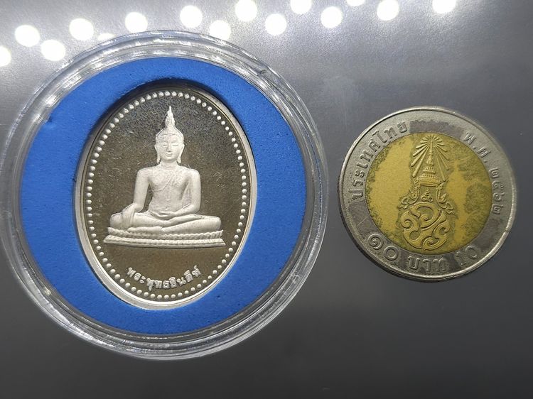 พระพุทธชินสีห์ เนื้อเงินขัดเงา ที่ระลึกฉลองชนมายุ 7 รอบ สมเด็จพระญาณสังวร สมเด็จพระสังฆราช (ญสส) พ.ศ. 2540 พร้อมกล่อง รูปที่ 9