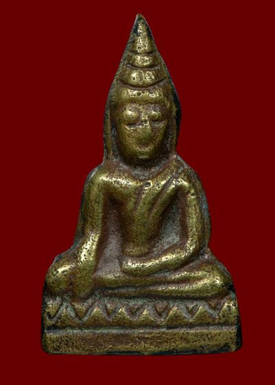 หลวงพ่อโตหลังยันต์นูน วัดบางพลี