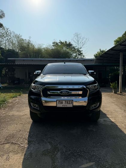 รถ Ford Ranger 2.2 XLT สี ดำ