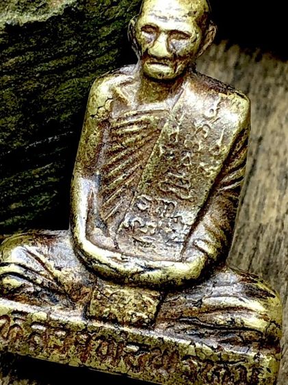 พระเครื่องเก่าๆของสะสมโบราณต่างๆ เป็นของหลุดของฝากของจำใว้นานเกินกว่า50ปี เเละเป็นของที่บ้านพ่อสะสมใว้เองค่ะ สนใจ โทรและLine 091-7968966  รูปที่ 14