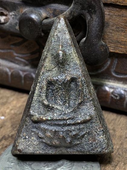 พระเครื่องเก่าๆของสะสมโบราณต่างๆ เป็นของหลุดของฝากของจำใว้นานเกินกว่า50ปี เเละเป็นของที่บ้านพ่อสะสมใว้เองค่ะ สนใจ โทรและLine 091-7968966  รูปที่ 6