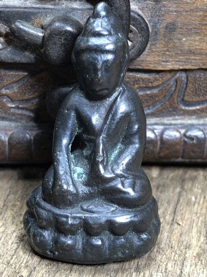 พระเครื่องเก่าๆของสะสมโบราณต่างๆ เป็นของหลุดของฝากของจำใว้นานเกินกว่า50ปี เเละเป็นของที่บ้านพ่อสะสมใว้เองค่ะ สนใจ โทรและLine 091-7968966 