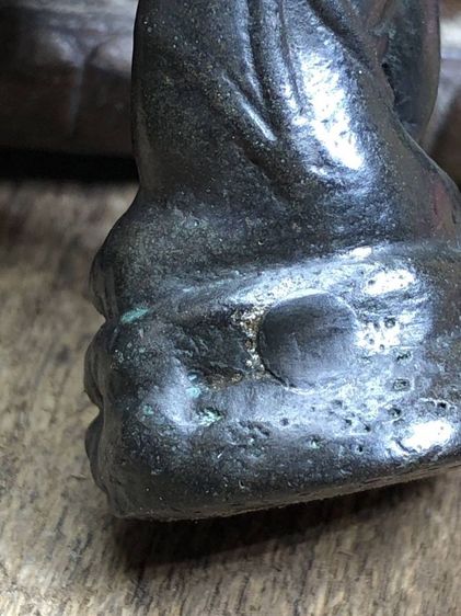 พระเครื่องเก่าๆของสะสมโบราณต่างๆ เป็นของหลุดของฝากของจำใว้นานเกินกว่า50ปี เเละเป็นของที่บ้านพ่อสะสมใว้เองค่ะ สนใจ โทรและLine 091-7968966  รูปที่ 7