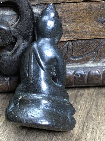 พระเครื่องเก่าๆของสะสมโบราณต่างๆ เป็นของหลุดของฝากของจำใว้นานเกินกว่า50ปี เเละเป็นของที่บ้านพ่อสะสมใว้เองค่ะ สนใจ โทรและLine 091-7968966  รูปที่ 13