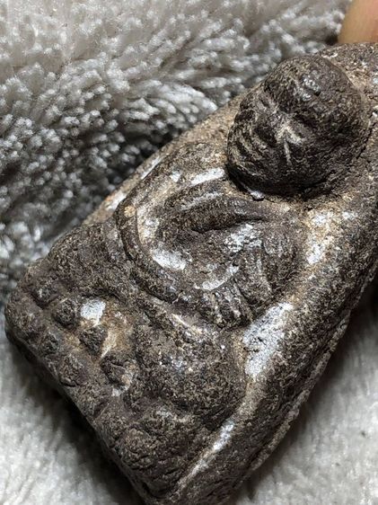 พระเครื่องเก่าๆของสะสมโบราณต่างๆ เป็นของหลุดของฝากของจำใว้นานเกินกว่า50ปี เเละเป็นของที่บ้านพ่อสะสมใว้เองค่ะ สนใจ โทรและLine 091-7968966  รูปที่ 6