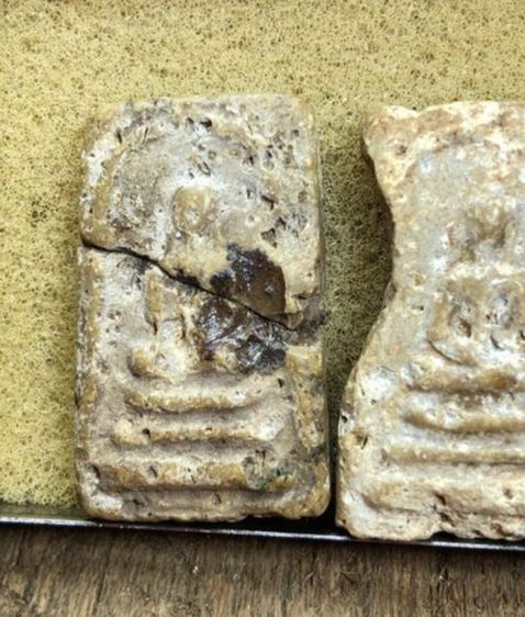 พระเครื่องเก่าๆของสะสมโบราณต่างๆ เป็นของหลุดของฝากของจำใว้นานเกินกว่า50ปี เเละเป็นของที่บ้านพ่อสะสมใว้เองค่ะ สนใจ โทรและLine 091-7968966  รูปที่ 4