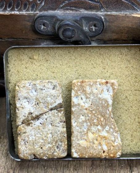 พระเครื่องเก่าๆของสะสมโบราณต่างๆ เป็นของหลุดของฝากของจำใว้นานเกินกว่า50ปี เเละเป็นของที่บ้านพ่อสะสมใว้เองค่ะ สนใจ โทรและLine 091-7968966  รูปที่ 16