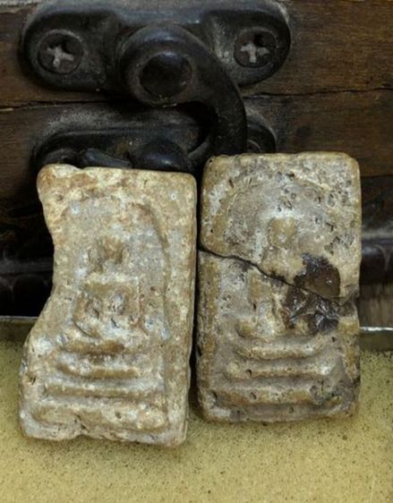 พระเครื่องเก่าๆของสะสมโบราณต่างๆ เป็นของหลุดของฝากของจำใว้นานเกินกว่า50ปี เเละเป็นของที่บ้านพ่อสะสมใว้เองค่ะ สนใจ โทรและLine 091-7968966  รูปที่ 13