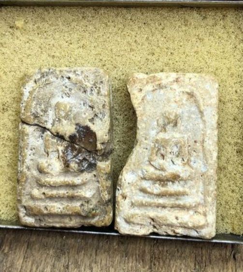 พระเครื่องเก่าๆของสะสมโบราณต่างๆ เป็นของหลุดของฝากของจำใว้นานเกินกว่า50ปี เเละเป็นของที่บ้านพ่อสะสมใว้เองค่ะ สนใจ โทรและLine 091-7968966  รูปที่ 5