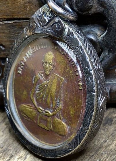 พระเครื่องเก่าๆของสะสมโบราณต่างๆ เป็นของหลุดของฝากของจำใว้นานเกินกว่า50ปี เเละเป็นของที่บ้านพ่อสะสมใว้เองค่ะ สนใจ โทรและLine 091-7968966  รูปที่ 14