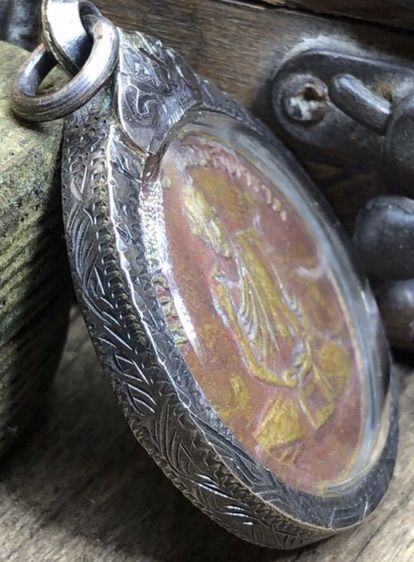 พระเครื่องเก่าๆของสะสมโบราณต่างๆ เป็นของหลุดของฝากของจำใว้นานเกินกว่า50ปี เเละเป็นของที่บ้านพ่อสะสมใว้เองค่ะ สนใจ โทรและLine 091-7968966  รูปที่ 17