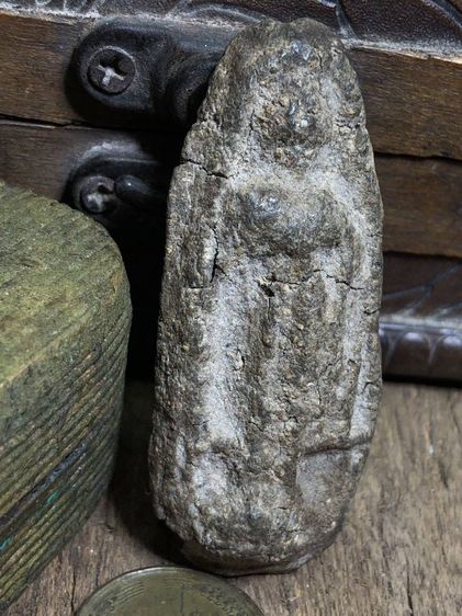 พระเครื่องเก่าๆของสะสมโบราณต่างๆ เป็นของหลุดของฝากของจำใว้นานเกินกว่า50ปี เเละเป็นของที่บ้านพ่อสะสมใว้เองค่ะ สนใจ โทรและLine 091-7968966  รูปที่ 8