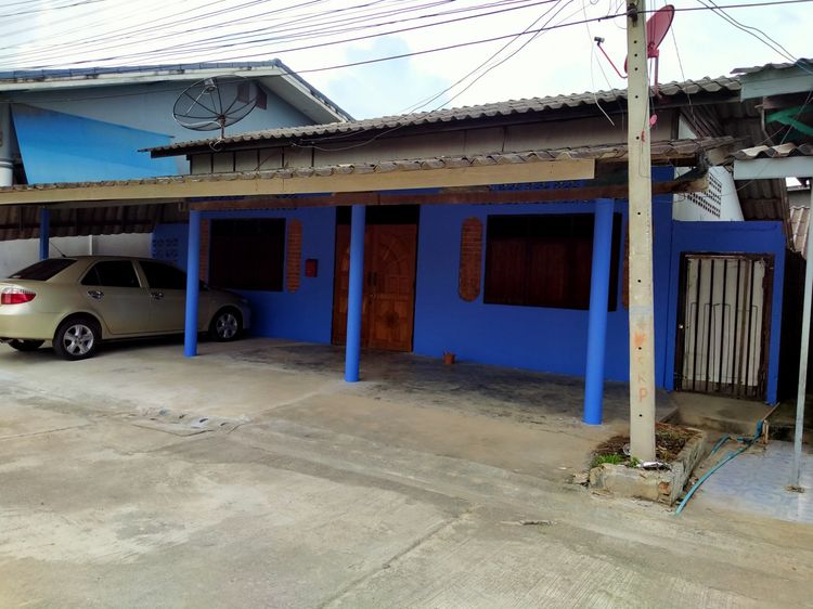 ขายเช่า บ้านคอนกรีตชั้นเดียว ใกล้ สภ.ลาดหญ้า