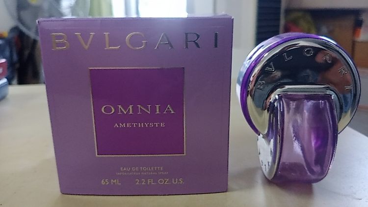 กล่องและขวดน้ำหอม