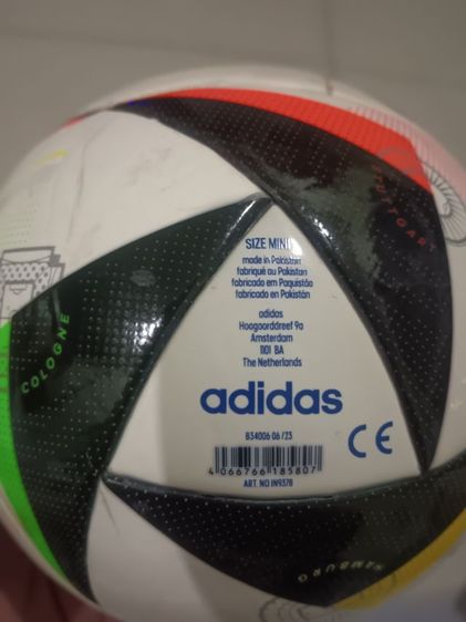 ลูกฟุตบอล adidas ไซส์มินิแท้ครับ รูปที่ 2
