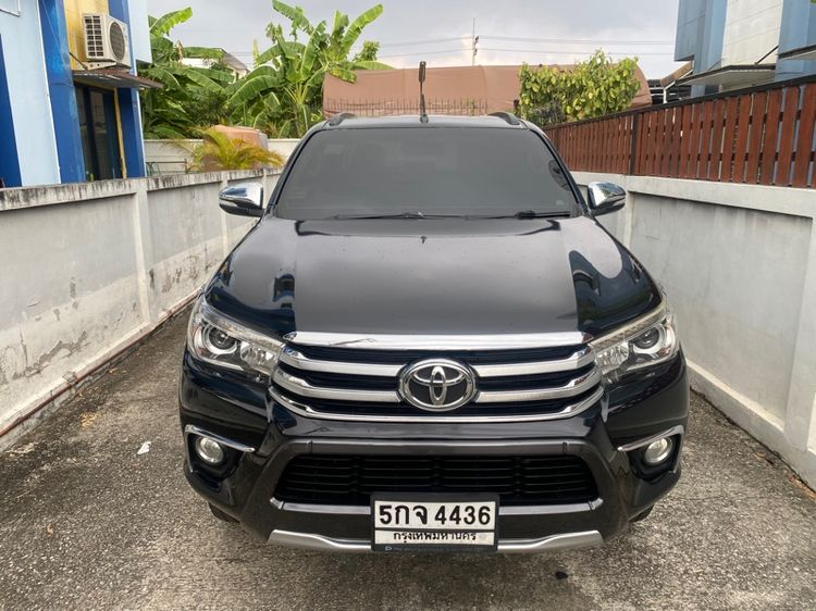 รถ Toyota Hilux Revo 2.8 G Prerunner สี ดำ